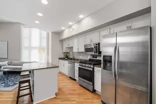 3250 N Lincoln Ave, Chicago, IL 60657 - Photo 7