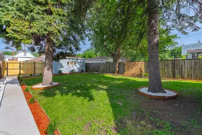 9350 S Manistee Avenue, Chicago, IL 60617 - Photo 39