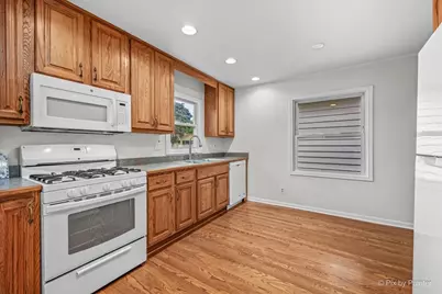 221 Sunset Terrace, Crystal Lake, IL 60014 - Photo 13