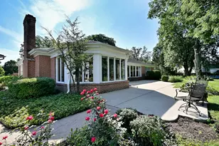 9 Dover Dr, Oak Brook, IL 60523 - Photo 51