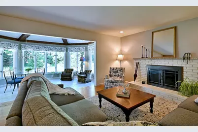 9 Dover Drive, Oak Brook, IL 60523 - Photo 23