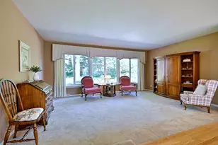 9 Dover Dr, Oak Brook, IL 60523 - Photo 15