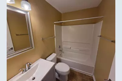 107 Driscoll Lane, Wood Dale, IL 60191 - Photo 11