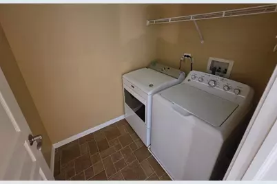 107 Driscoll Lane, Wood Dale, IL 60191 - Photo 7