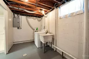 319 N Lord Ave, Carpentersville, IL 60110 - Photo 23