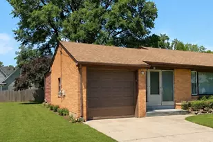 319 N Lord Ave, Carpentersville, IL 60110 - Photo 1