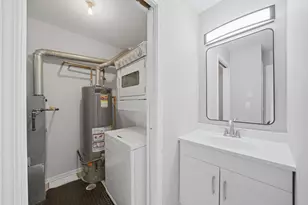 774 Terrace Ct, Elgin, IL 60120 - Photo 11