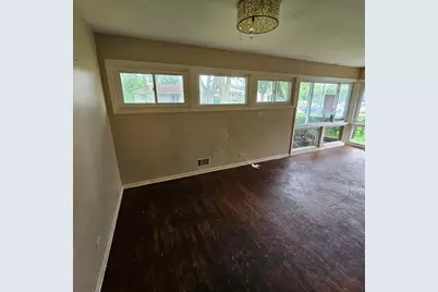 8422 Harding Avenue, Skokie, IL 60076 - Photo 5