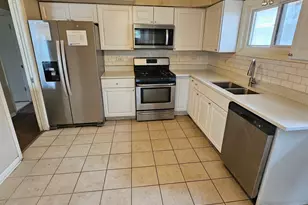 8422 Harding Ave, Skokie, IL 60076 - Photo 7