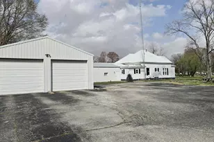 205 Shaw St, Harrisburg, IL 62946 - Photo 3