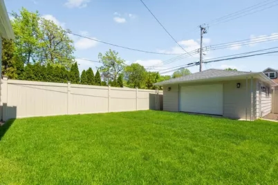 5747 N Melvina Avenue, Chicago, IL 60646 - Photo 23