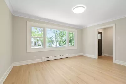 5747 N Melvina Avenue, Chicago, IL 60646 - Photo 3