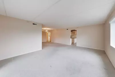 6801 N Milwaukee Avenue #410, Niles, IL 60714 - Photo 9