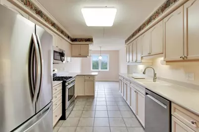 6801 N Milwaukee Avenue #410, Niles, IL 60714 - Photo 15