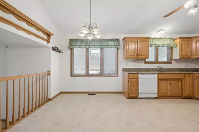 611 Flanagan Drive, Minooka, IL 60447 - Photo 9