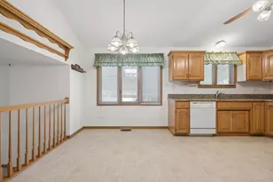 611 Flanagan Dr, Minooka, IL 60447 - Photo 9