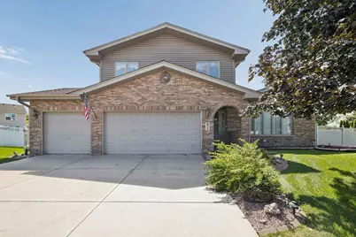 611 Flanagan Drive, Minooka, IL 60447 - Photo 1