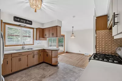 145 Dole Avenue, Crystal Lake, IL 60014 - Photo 17
