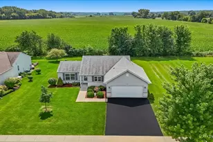 1108 Monroe Ave, McHenry, IL 60050 - Photo 3