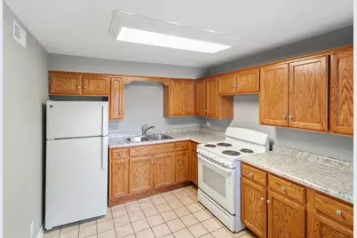 621 Oneida Street #2, Joliet, IL 60435 - Photo 3