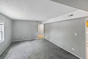 621 Oneida St, Joliet, IL 60435 - Photo 5