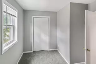 621 Oneida St, Joliet, IL 60435 - Photo 11