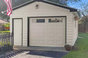 523 Highland Ave, Woodstock, IL 60098 - Photo 31