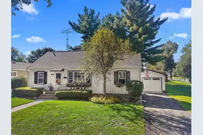 523 Highland Avenue, Woodstock, IL 60098 - Photo 1