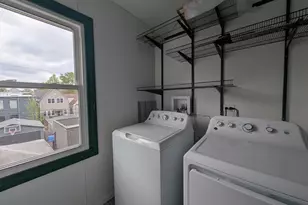 1911 W Addison St, Chicago, IL 60613 - Photo 13