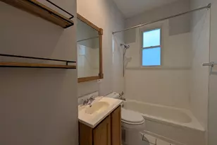 1911 W Addison St, Chicago, IL 60613 - Photo 15