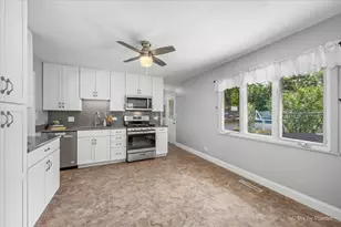 303 Mark Ave, Glendale Heights, IL 60139 - Photo 7