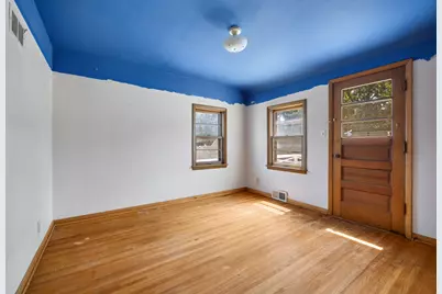 410 E Main Street, Genoa, IL 60135 - Photo 17