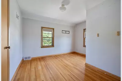 410 E Main Street, Genoa, IL 60135 - Photo 15