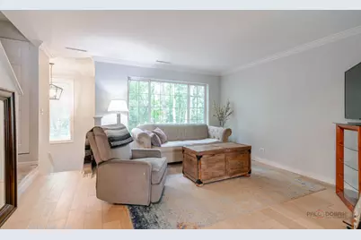 287 W Whispering Oaks Lane, Round Lake, IL 60073 - Photo 3
