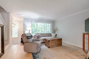 287 W Whispering Oaks Ln, Round Lake, IL 60073 - Photo 3