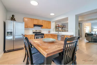287 W Whispering Oaks Lane, Round Lake, IL 60073 - Photo 5