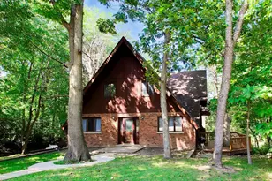 28480 N Oak Knoll Rd, McHenry, IL 60051 - Photo 1