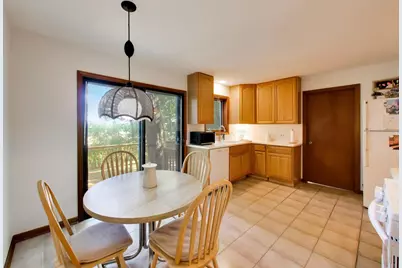 28480 N Oak Knoll Road, McHenry, IL 60051 - Photo 17