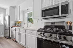 1005 N Western Ave, Bloomington, IL 61701 - Photo 7