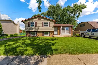 132 Garden Drive, Bolingbrook, IL 60440 - Photo 1