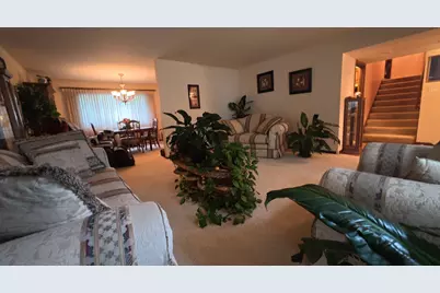 411 N Illinois Avenue, Glenwood, IL 60425 - Photo 5