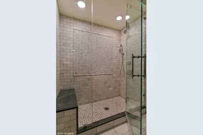 1701 N Halsted Street #E2, Chicago, IL 60614 - Photo 13