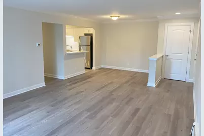 785 Pershing Avenue #3-B, Glen Ellyn, IL 60137 - Photo 3