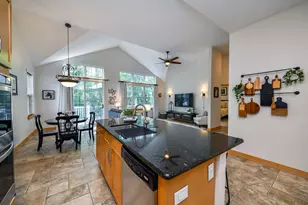 322 Quarry Ridge Cir, Sugar Grove, IL 60554 - Photo 13