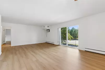 2424 E Oakton Street #2L, Arlington Heights, IL 60004 - Photo 3