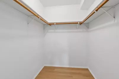 2424 E Oakton Street #2L, Arlington Heights, IL 60004 - Photo 9