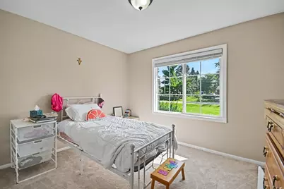 40020 N Adelphi Avenue, Beach Park, IL 60099 - Photo 13