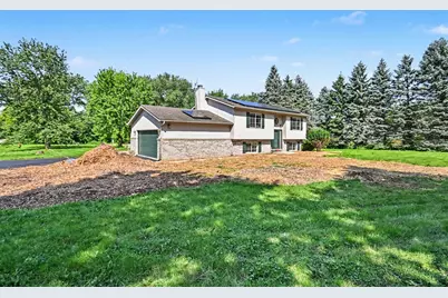 40020 N Adelphi Avenue, Beach Park, IL 60099 - Photo 3