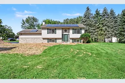 40020 N Adelphi Avenue, Beach Park, IL 60099 - Photo 1