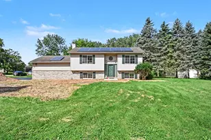 40020 N Adelphi Ave, Beach Park, IL 60099 - Photo 1